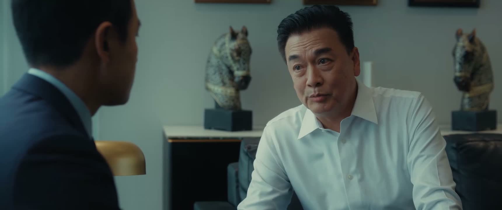 你就不能只盯着 自己一个人的盘子