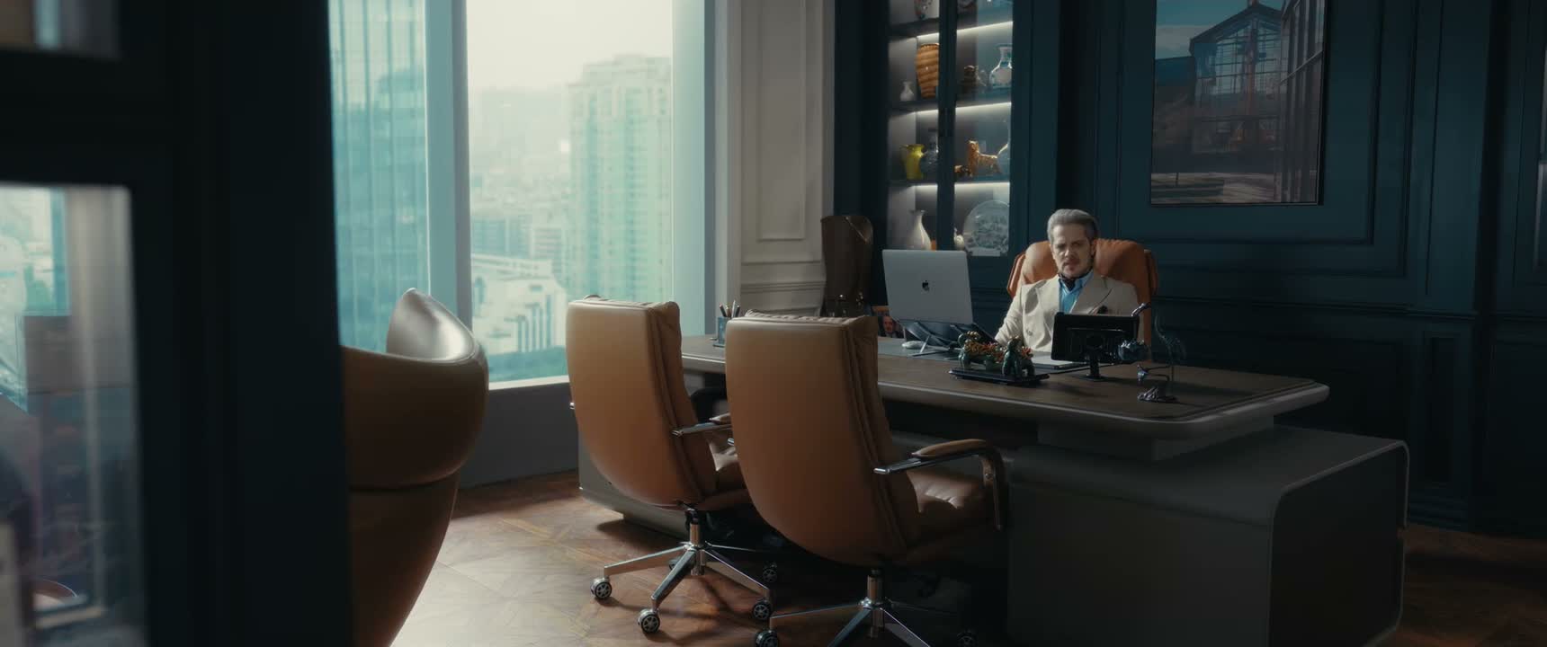 他想利用这件事来恶心我