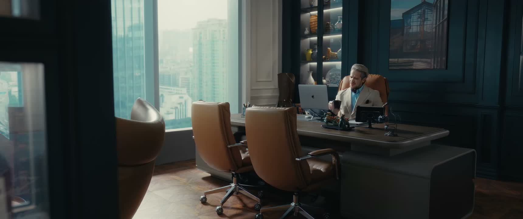 我对出现性骚扰这样的问题 感到非常抱歉