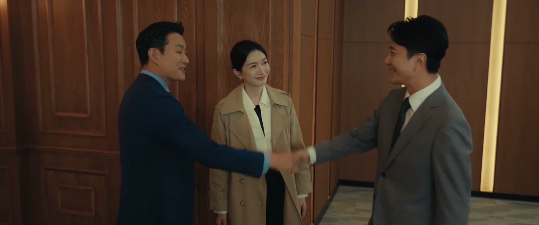 幸会幸会 你好你好你好 听赵玫提起过你