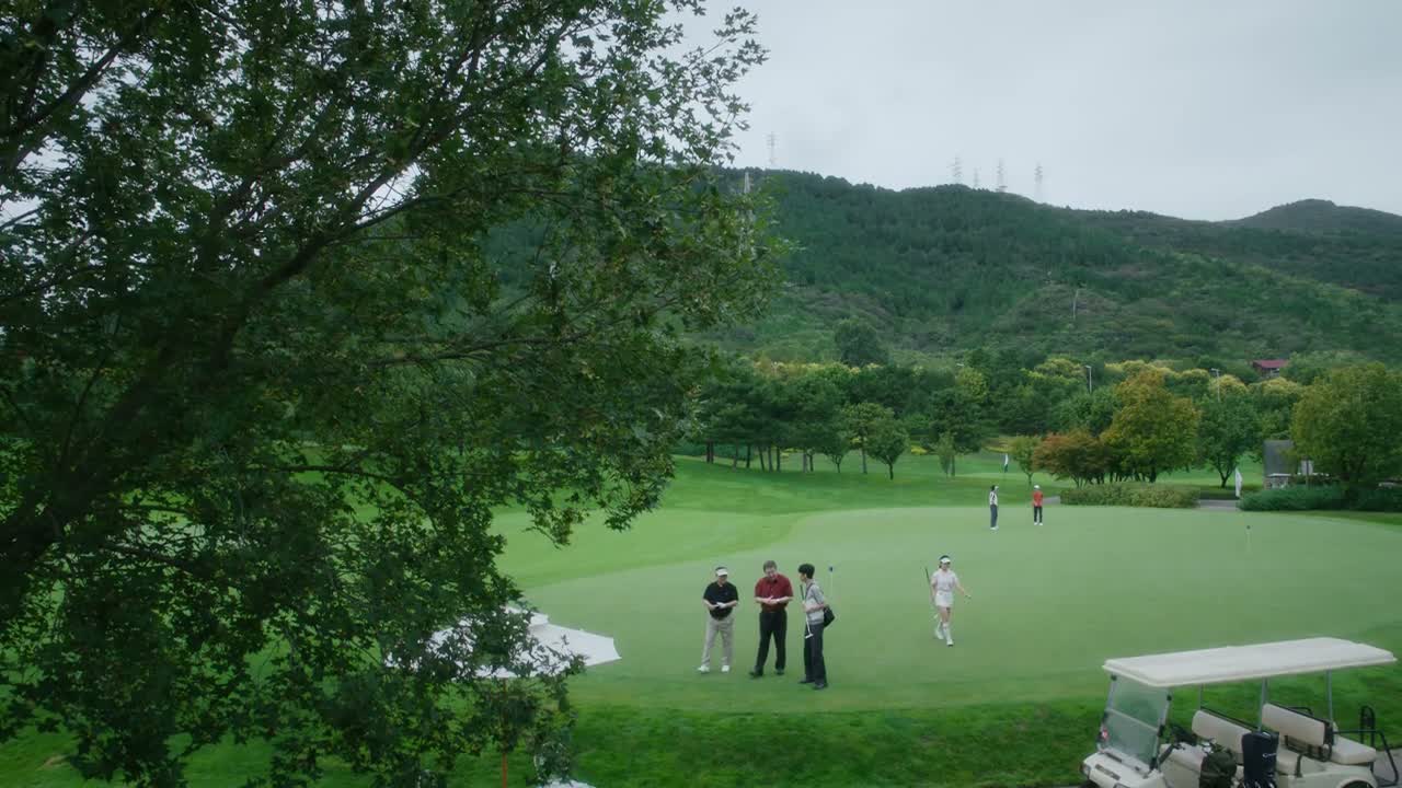 咱们那个剧本看了没有