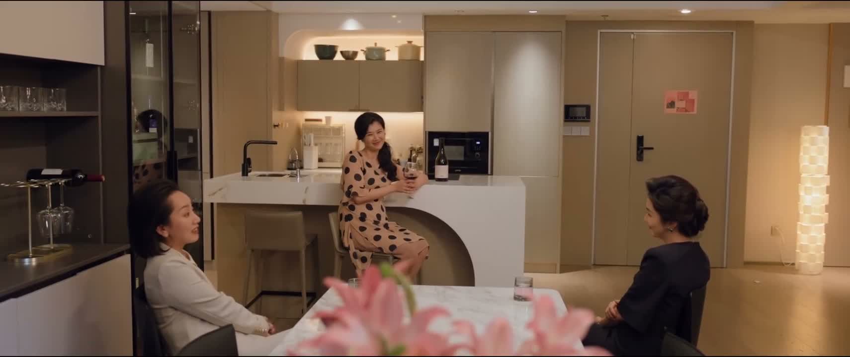 看把她给邪乎的啊