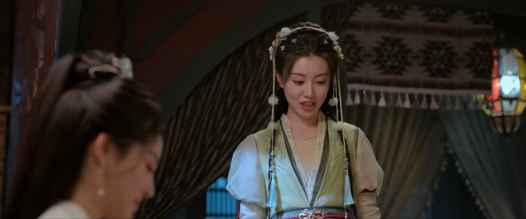 你这么晚还在看书啊