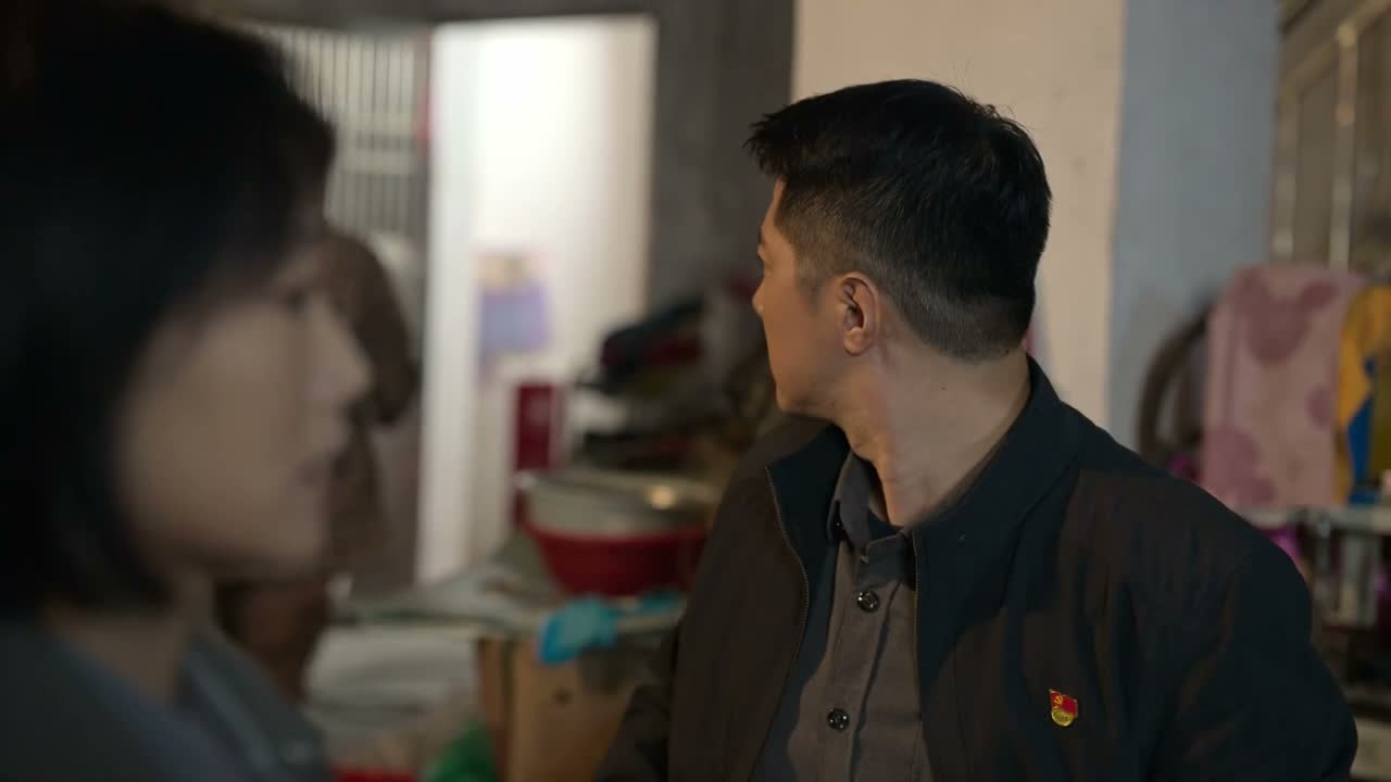 你还嫌家里不够乱啊