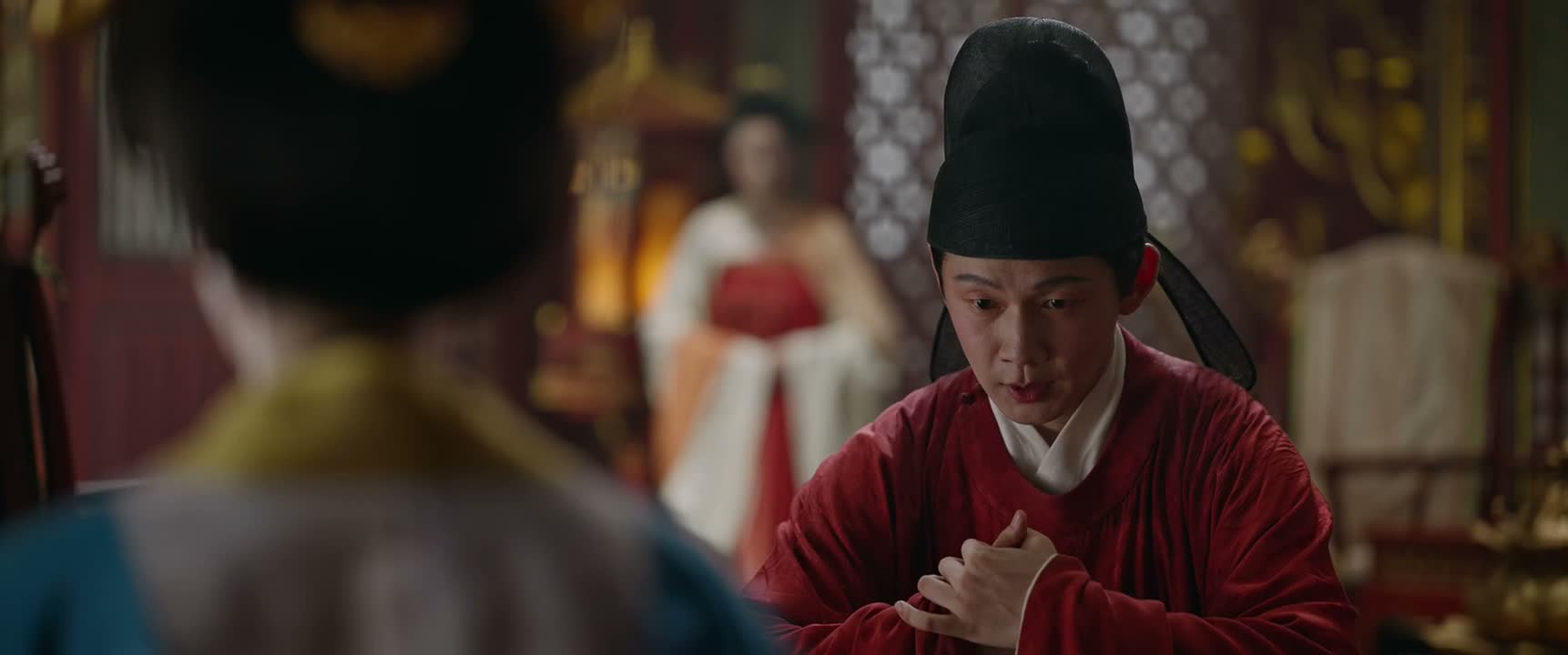 他要求屏退左右