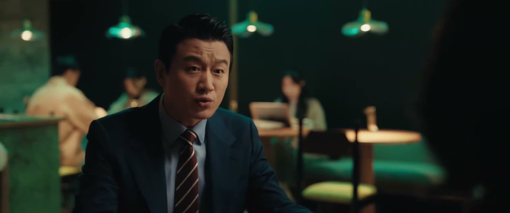 她可不能做对不起我的事