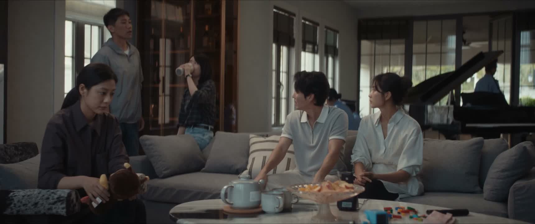 你们俩也轮流休息一下吧