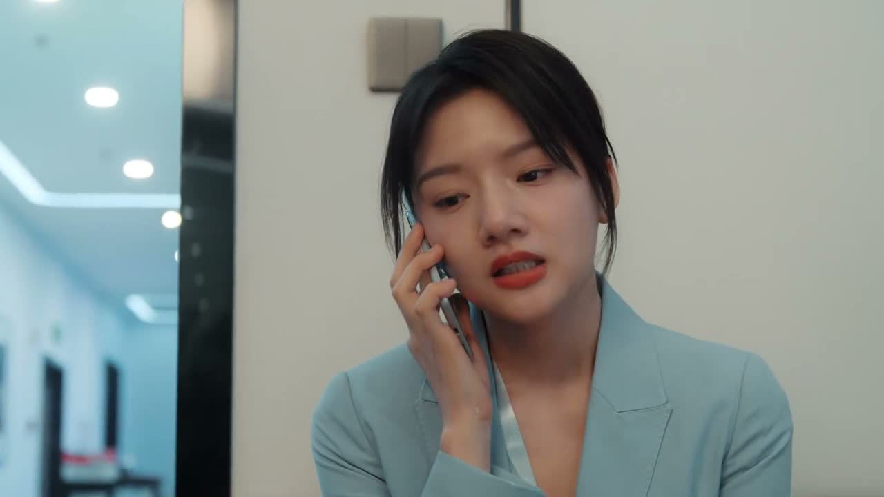 挣了富贵的钱 就得挨富贵的刀呗