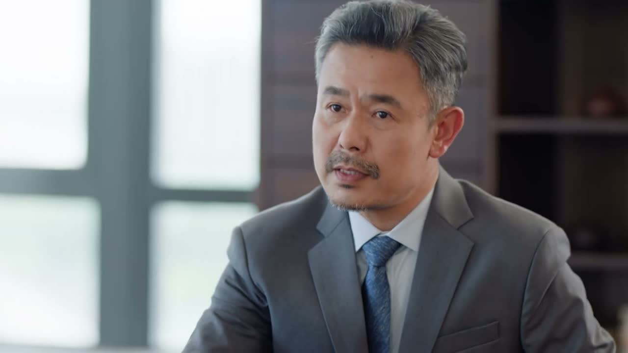 咱们俩都几十年的交情了