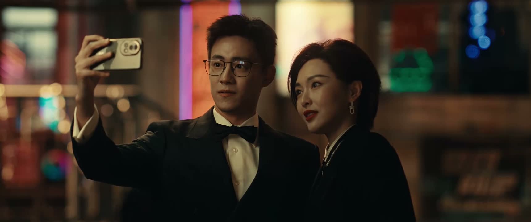 你放松点 别那么紧张 自然点