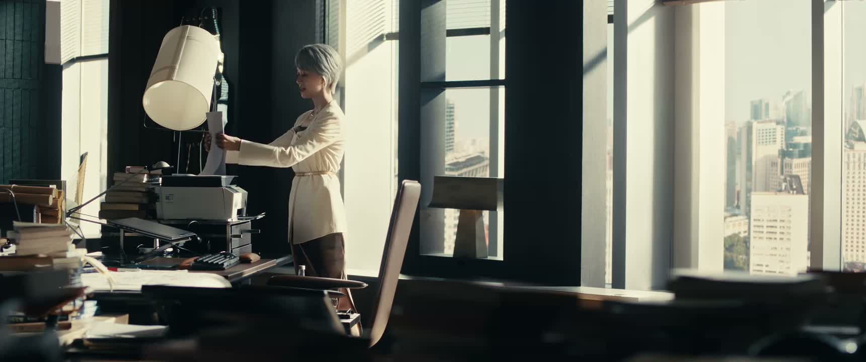 你过来坐 有点事要跟你说