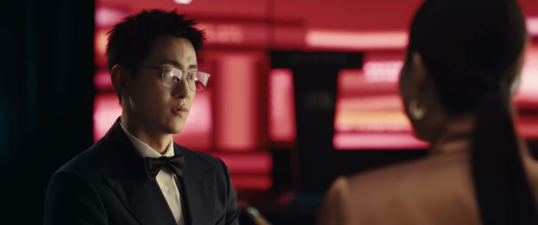 我现在不能跟其他公司 再有任何形式的合作了