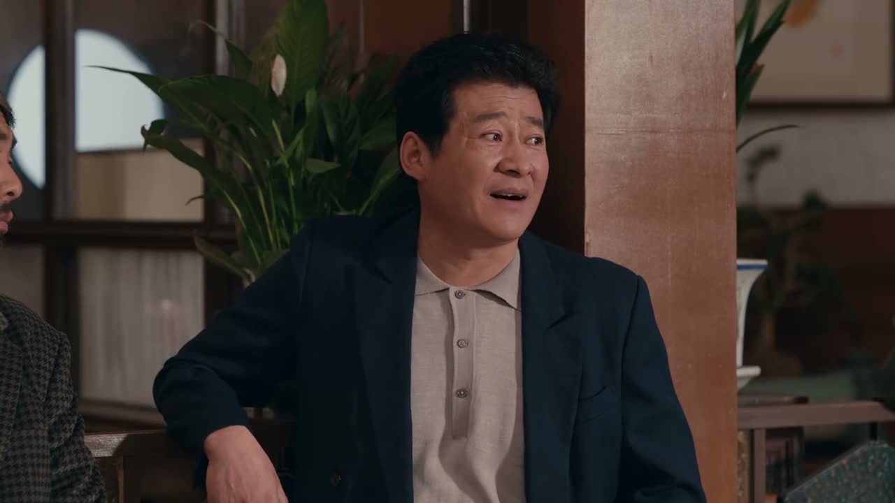 吃饭呢 对吧 是啊 大家都冷静一点