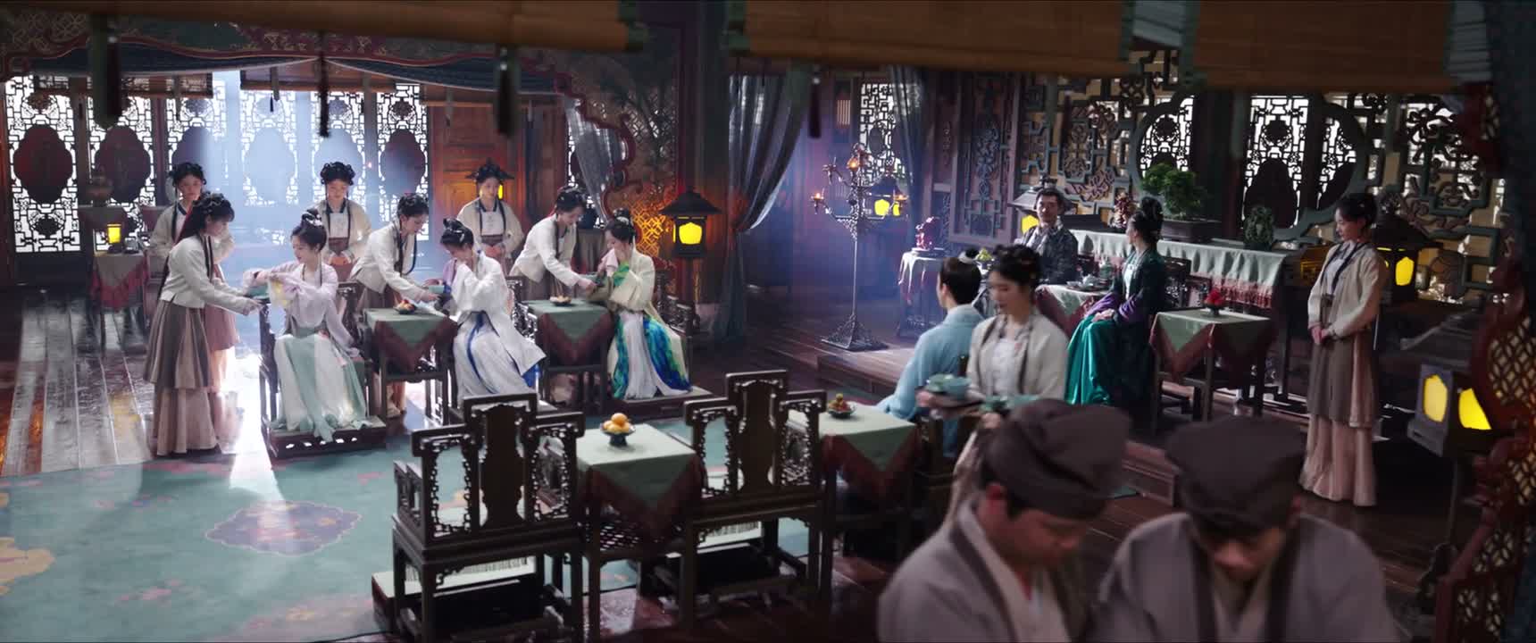 这以后府里可就热闹了