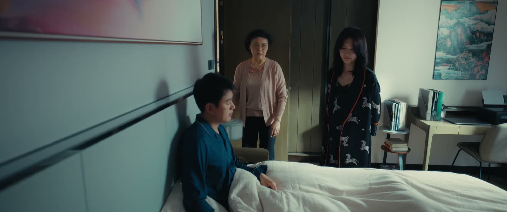 把儿子吵着了吧 赶快睡赶快睡