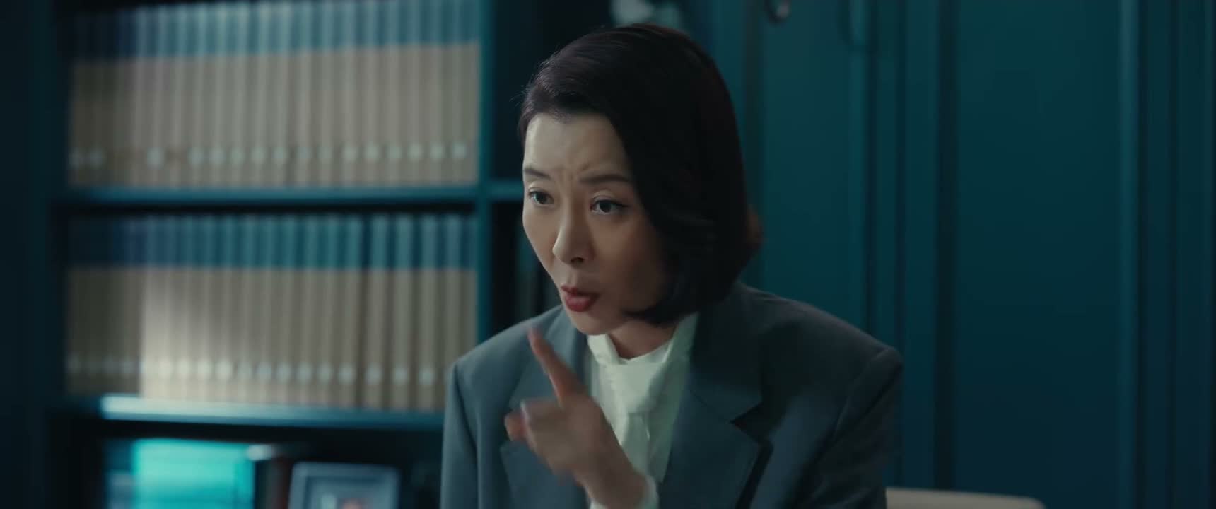 但是我要告诉你 你休想在我背后