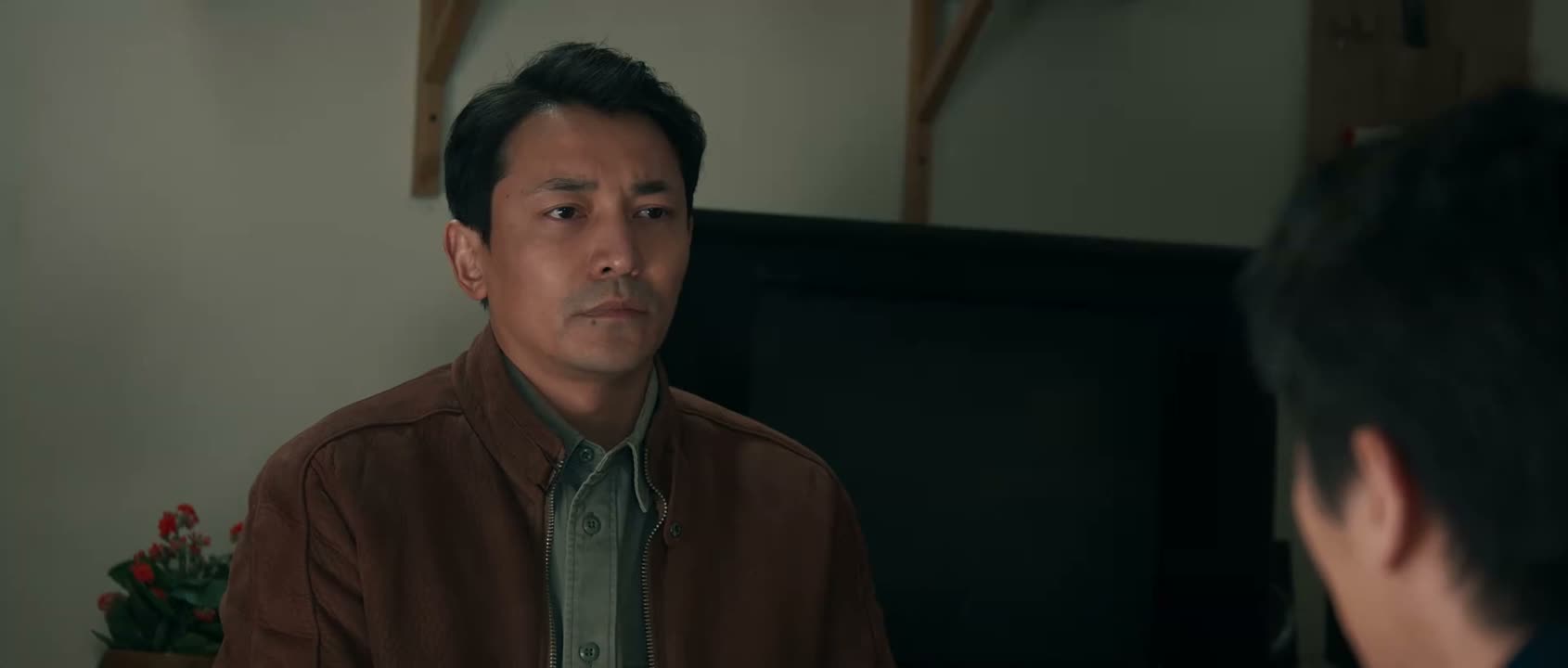 他老说自己是境外来的
