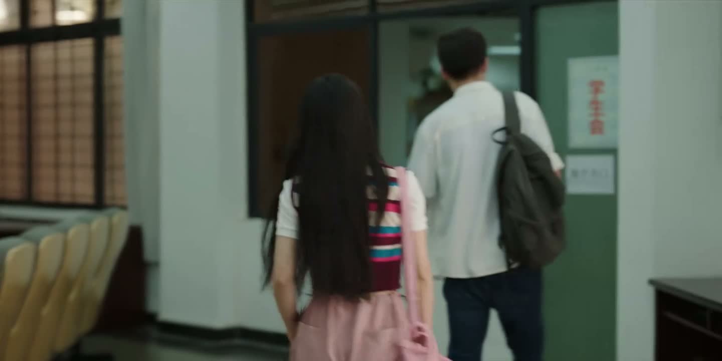 别老让新生给你跑腿啊