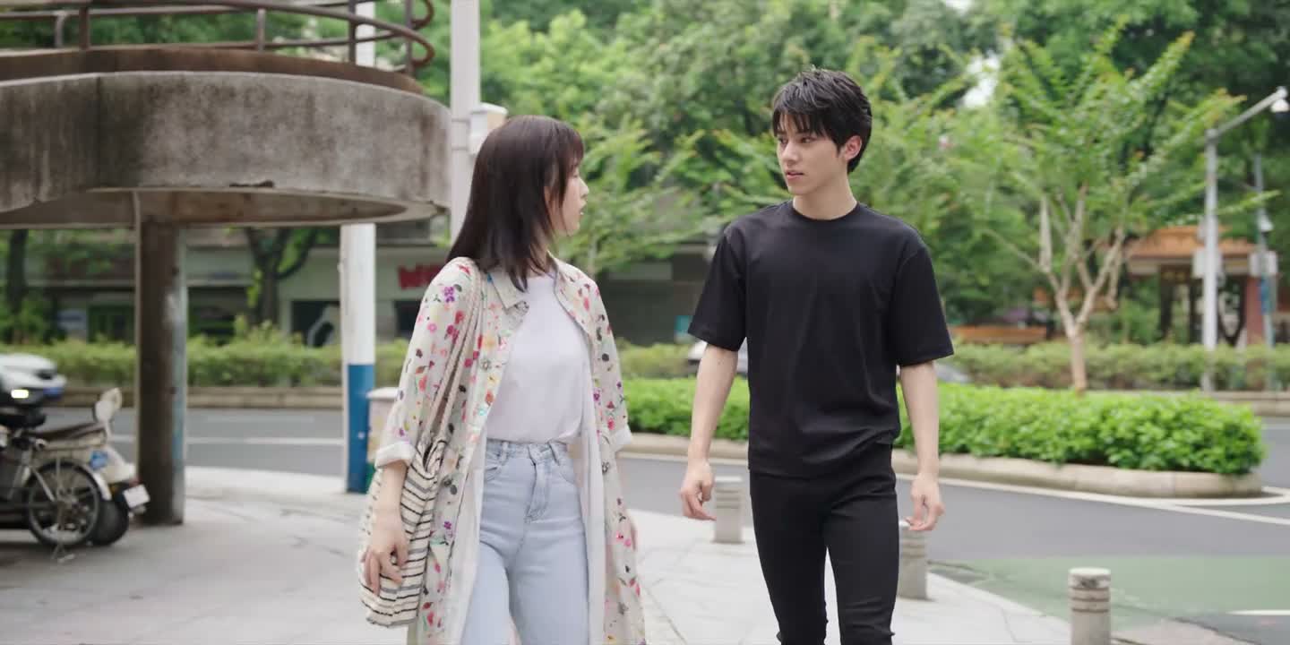 都没有怎么在学校看到过你啊