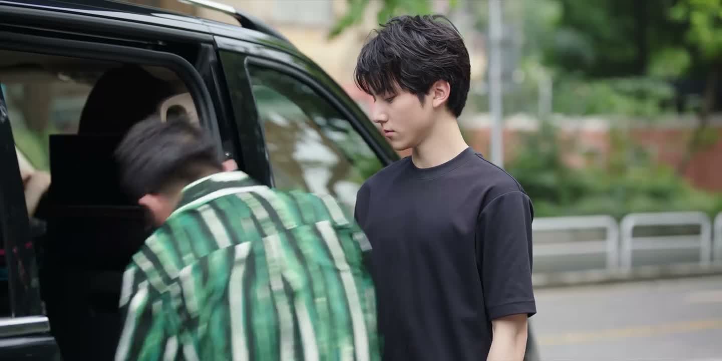 万一要是让人拍着你住在这儿