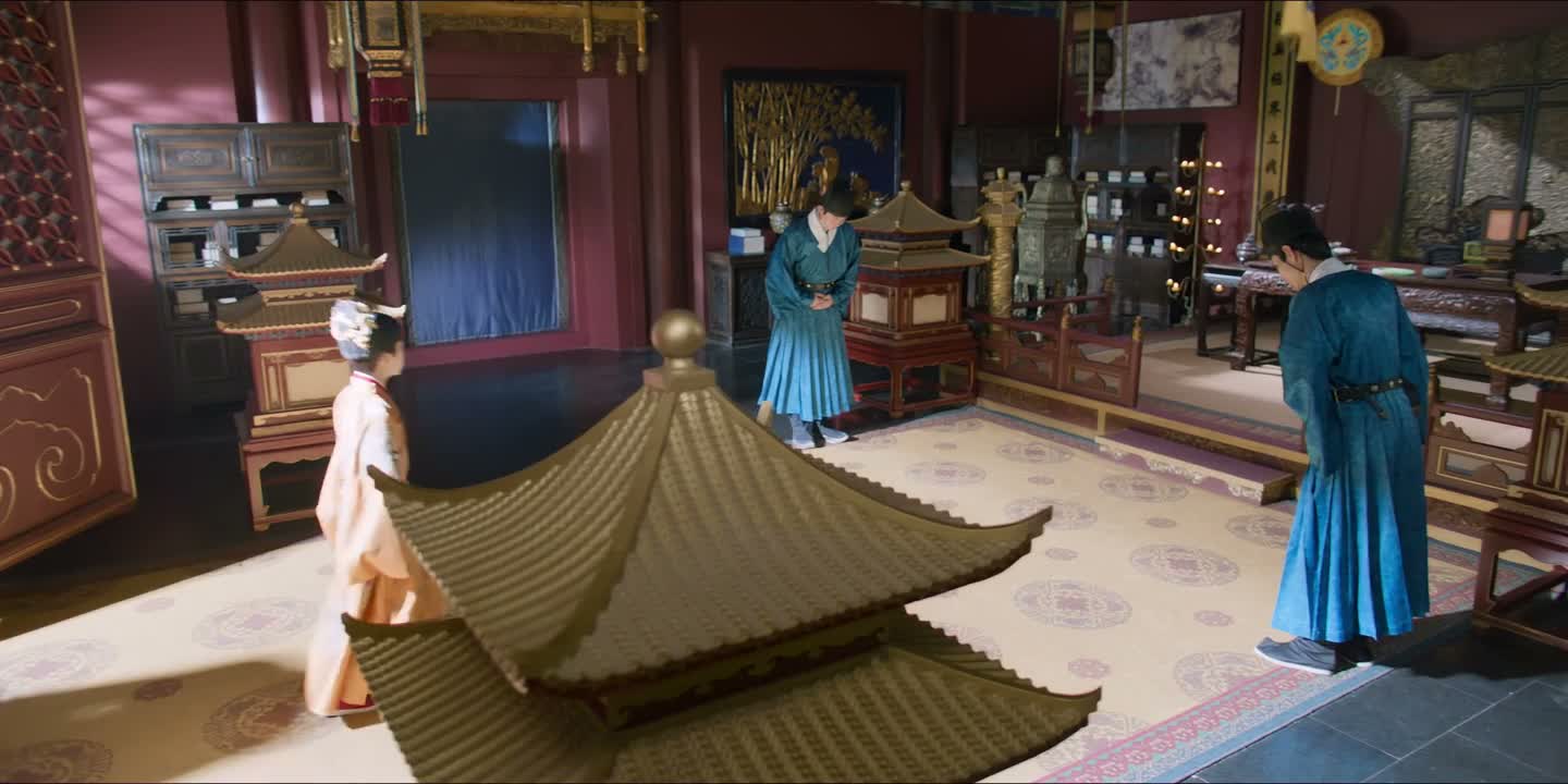 出去 都给朕出去