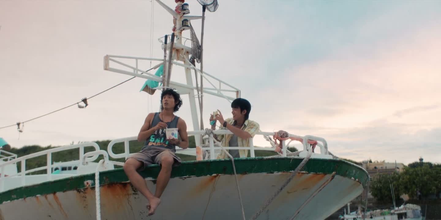 黑罐子装酱油