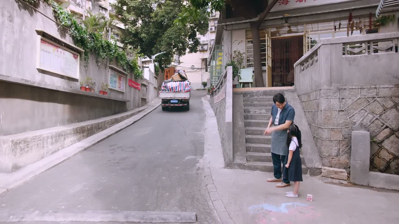 咱家来新邻居了 高兴吗 嗯