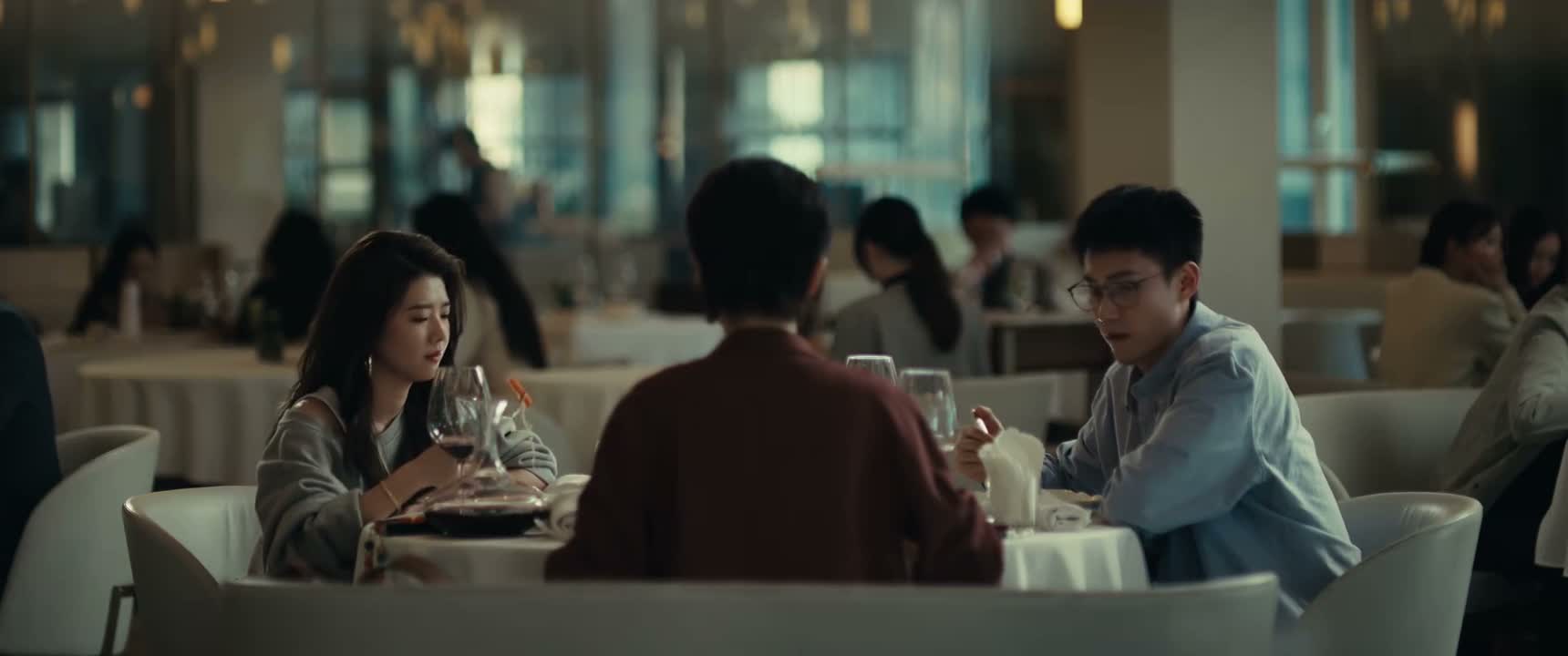 我要拍那个比心 这样 这样 这样