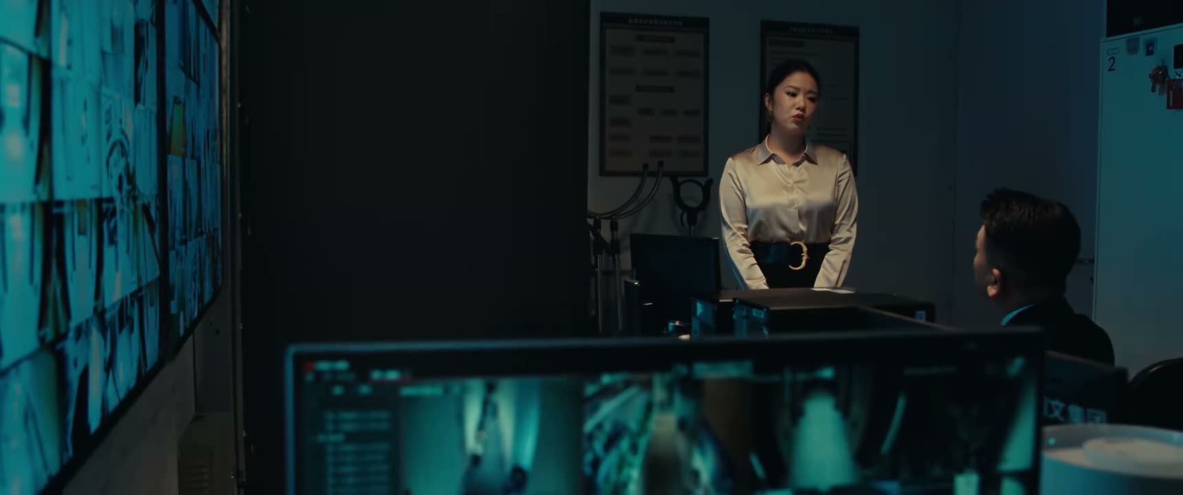 我在图书馆里坐了一个月 才收集起来的
