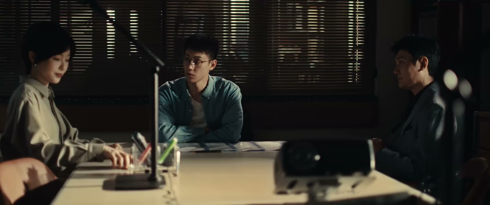 这些合同你都看过了吗 我都看过了