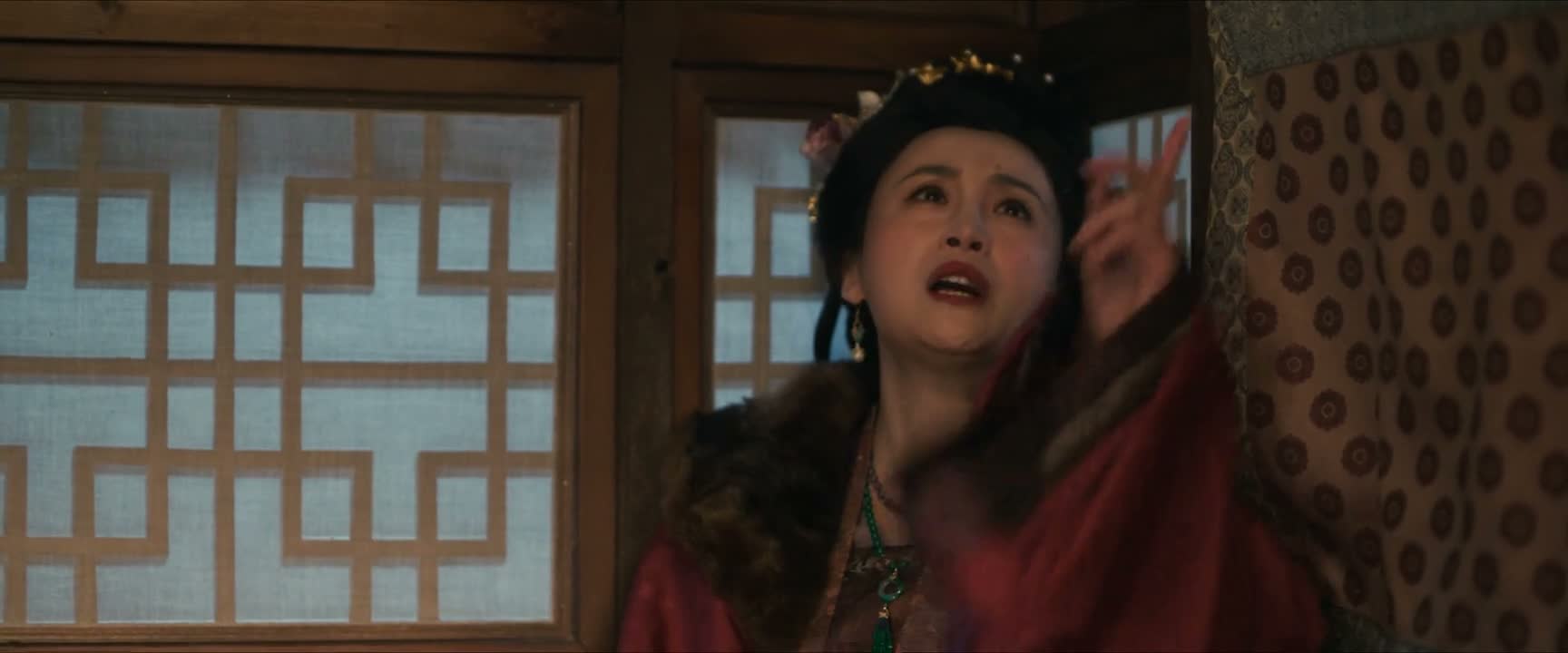 就应该把那个臭丫头