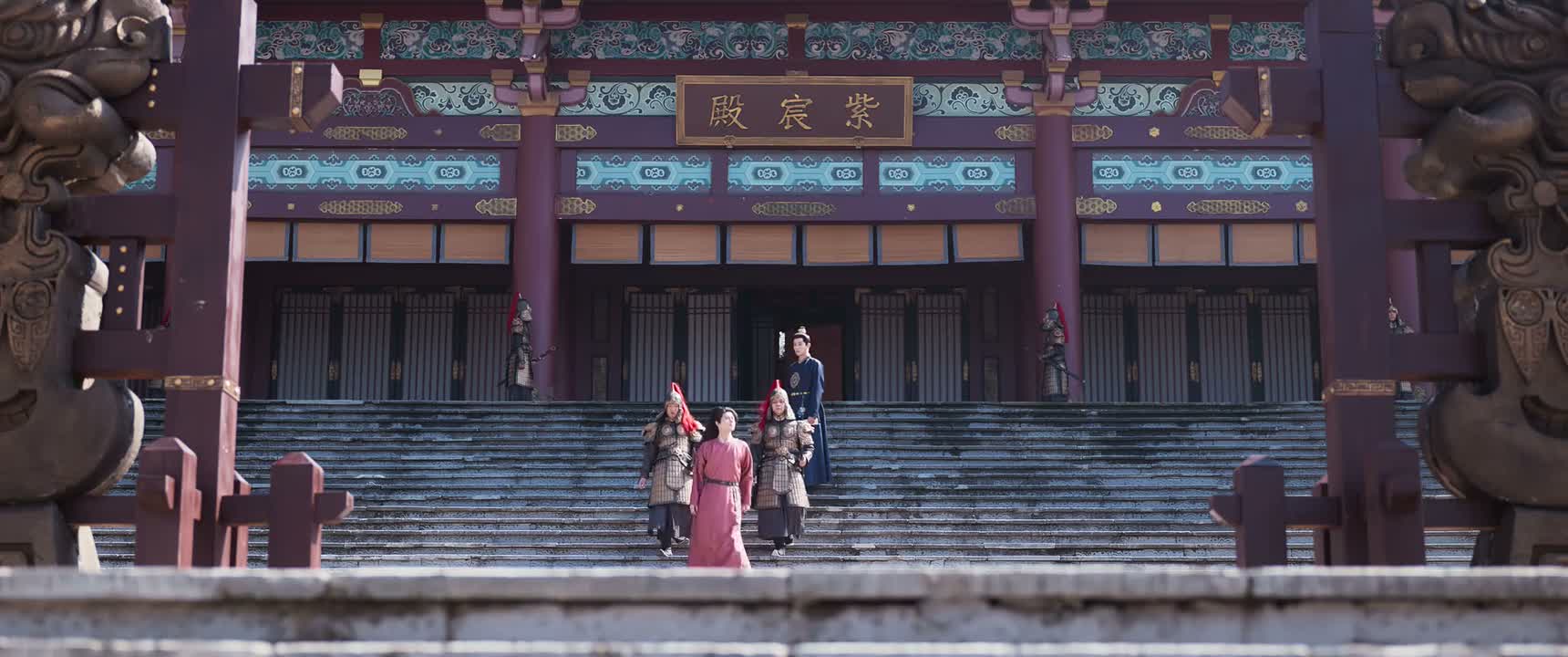 排在所有人之后