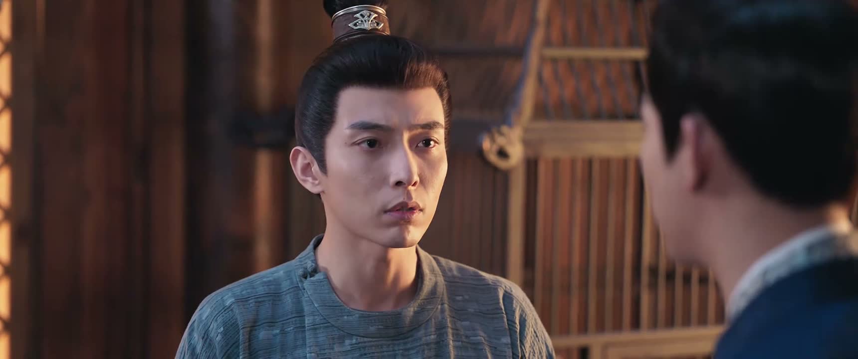 这小子不是孤苦无依吗