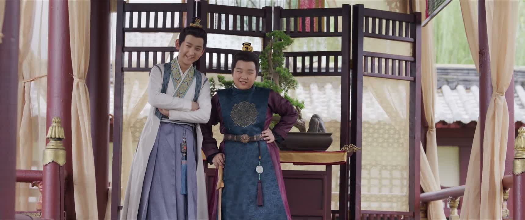 你瞧瞧他 你看他 真是恶心