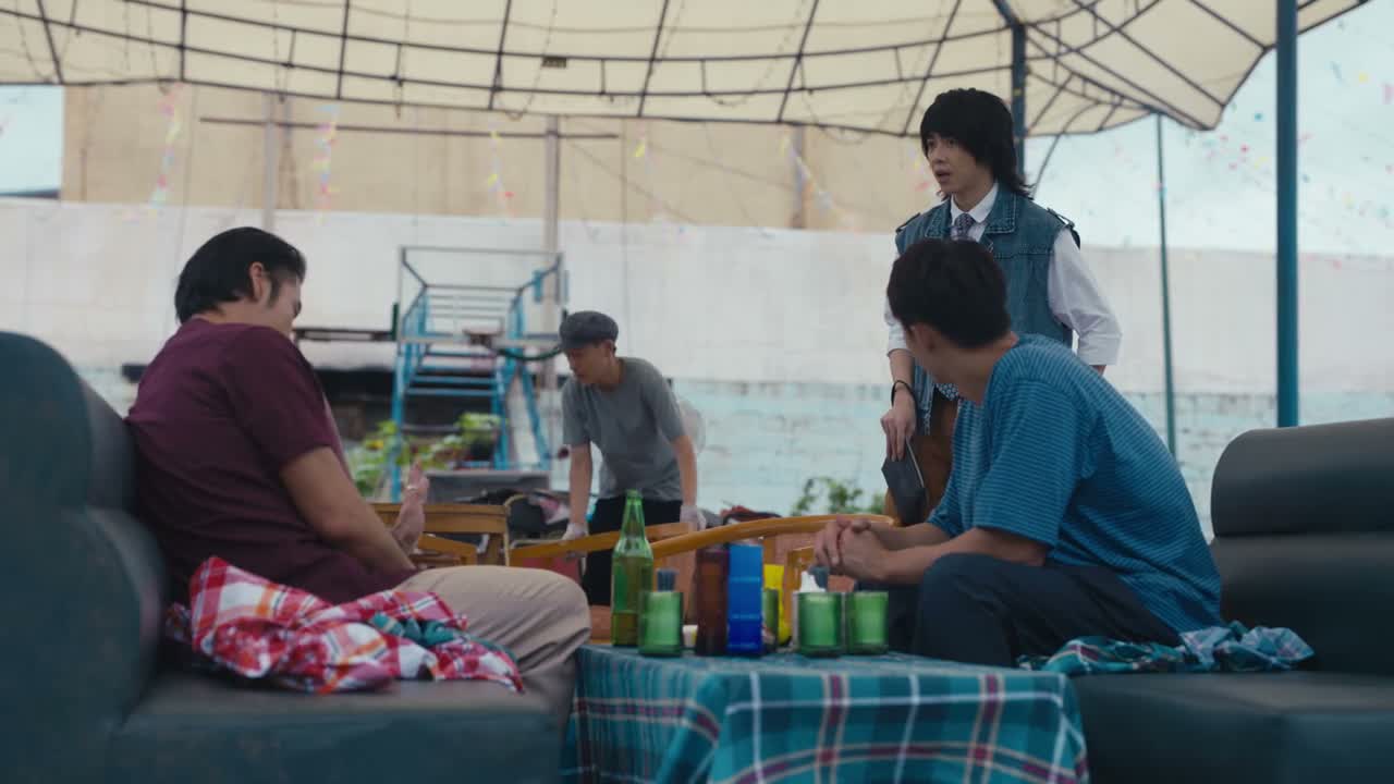 行行行 你先少说两句啊