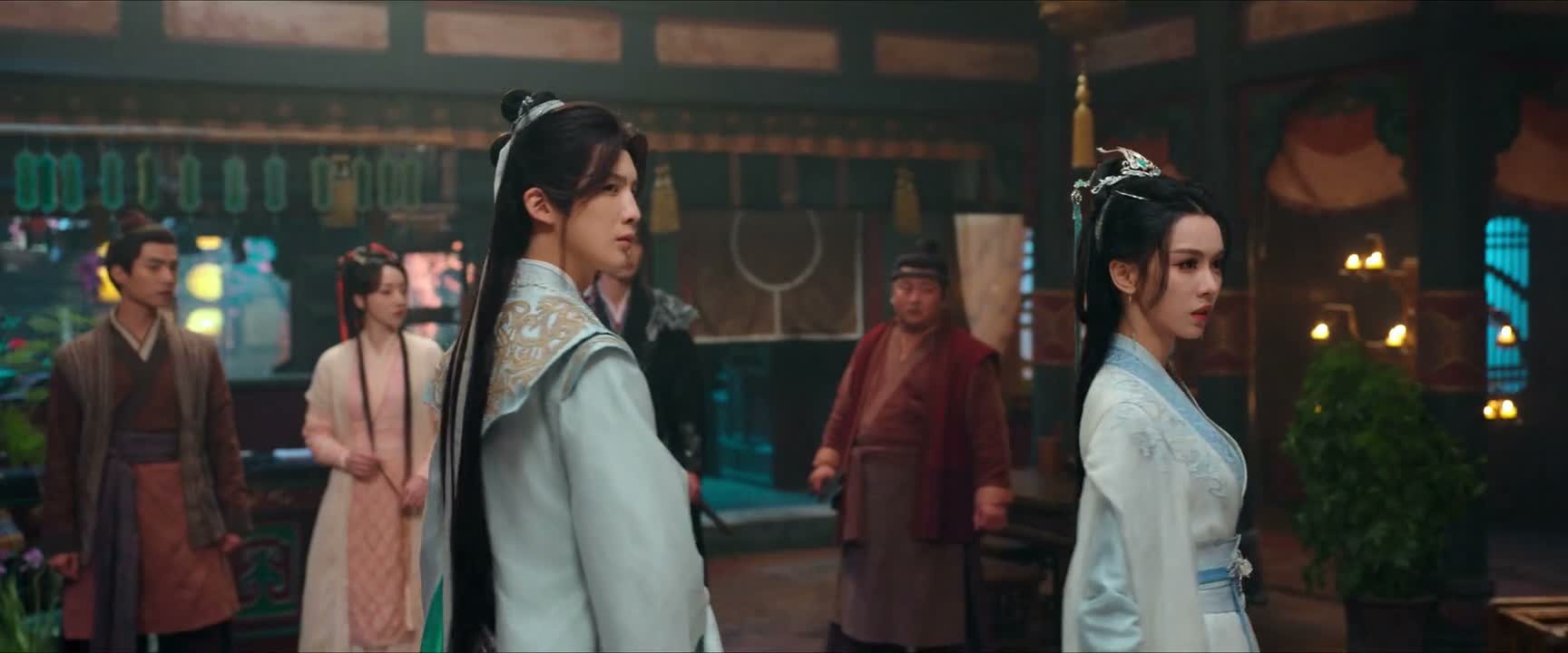 是不是馋她的身子呀