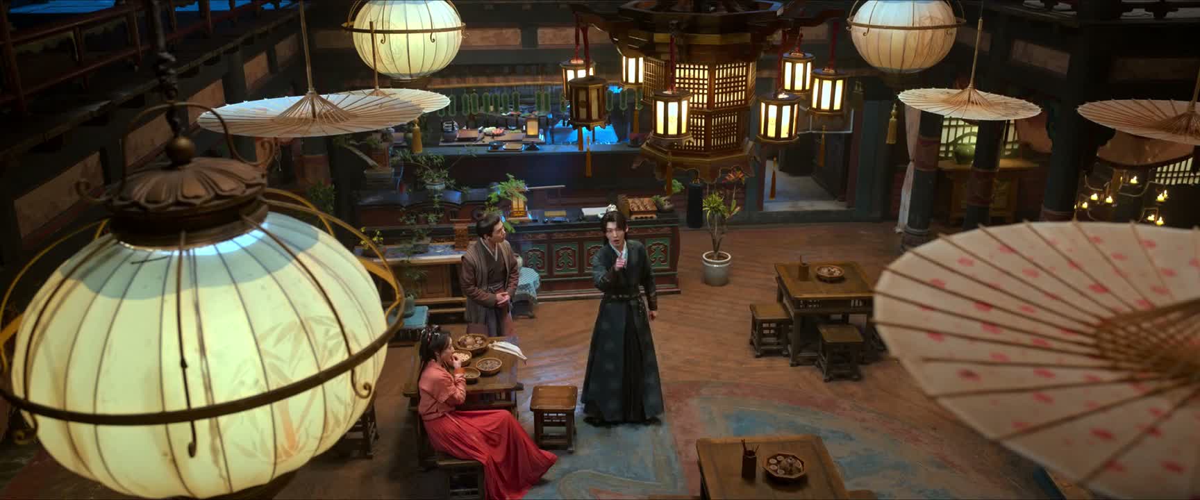 我倒吊在树藤之上