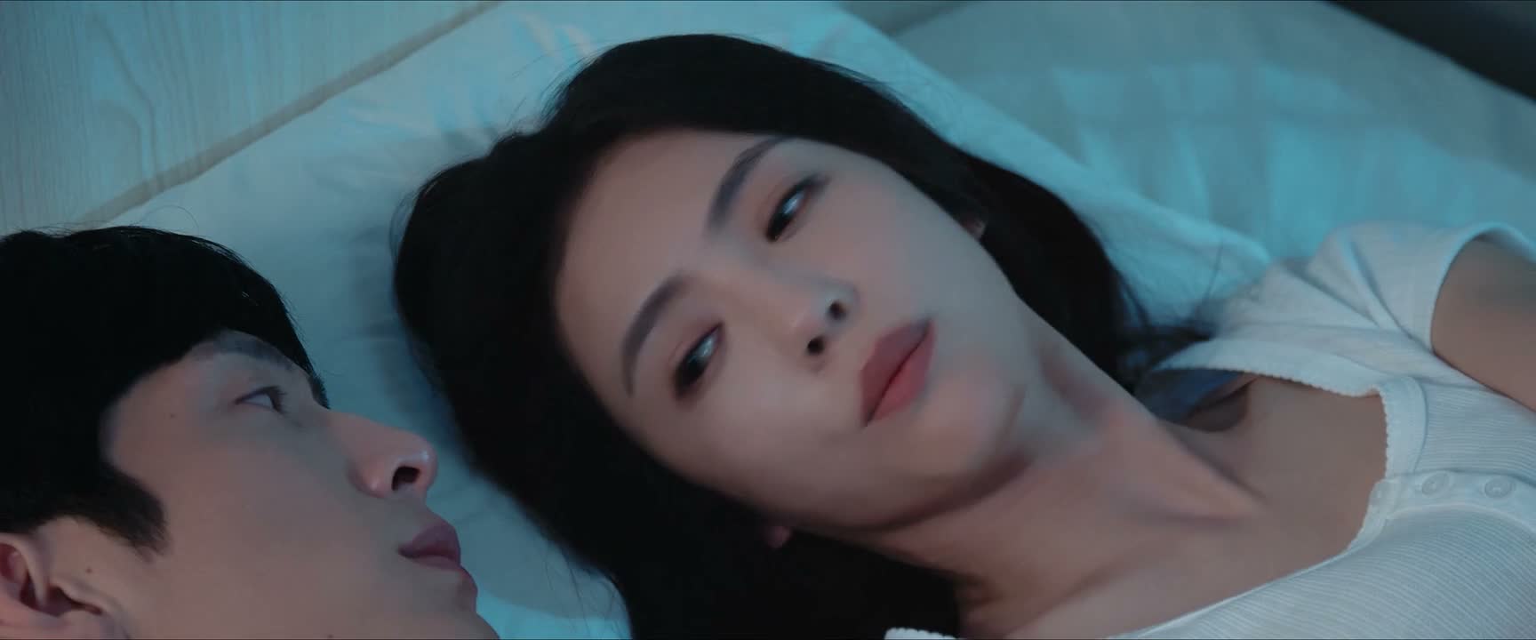 不会只是因为她漂亮吧