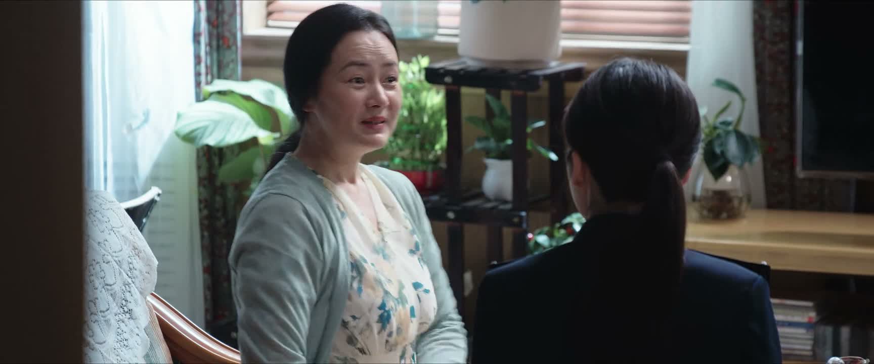 你们今天中午想吃什么 告诉阿姨 我给你们做