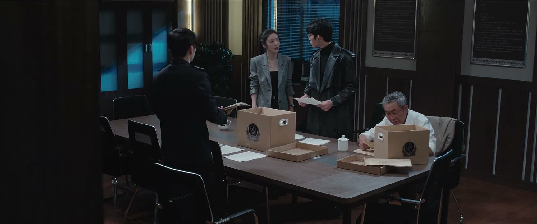 我去街上摸摸底 你们继续在这筛资料