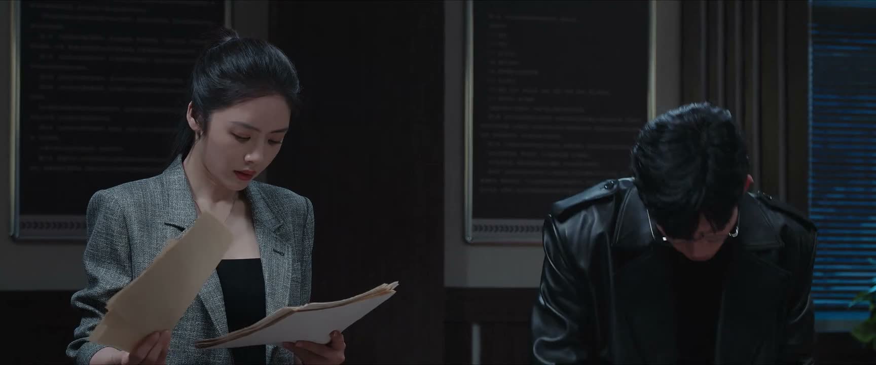 这样吧 咱们兵分两路 扫黄这块我熟