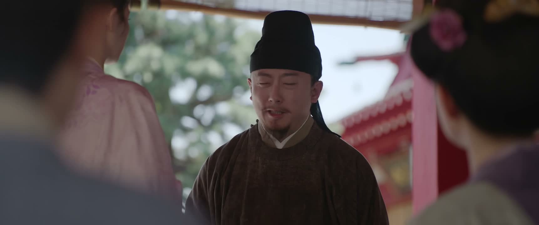 闹得是人心惶惶呀