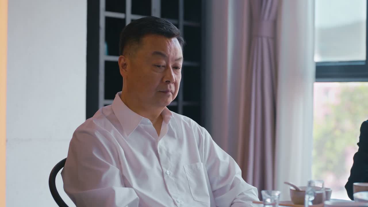 您带着八大金刚白手起家