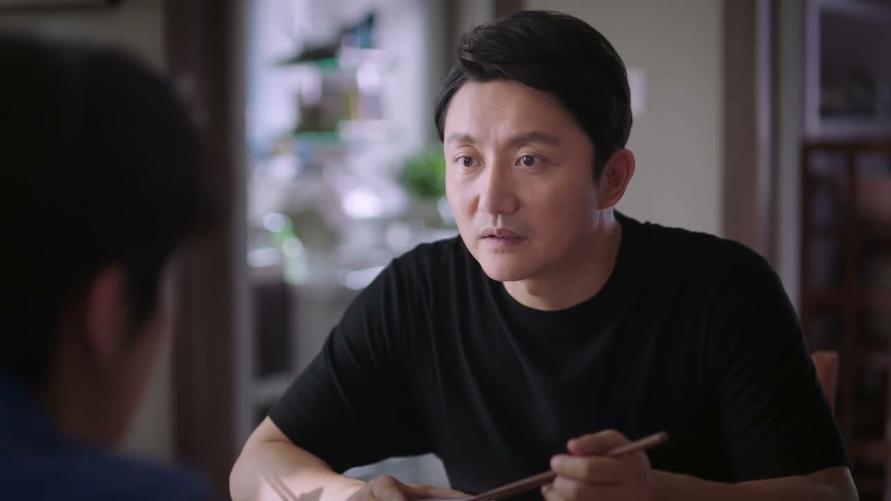 看她都有新的家庭了