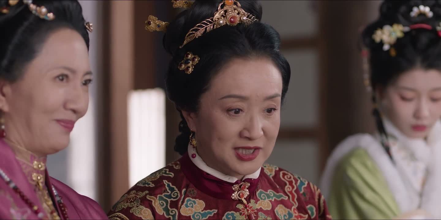这莲花 绣得都活了