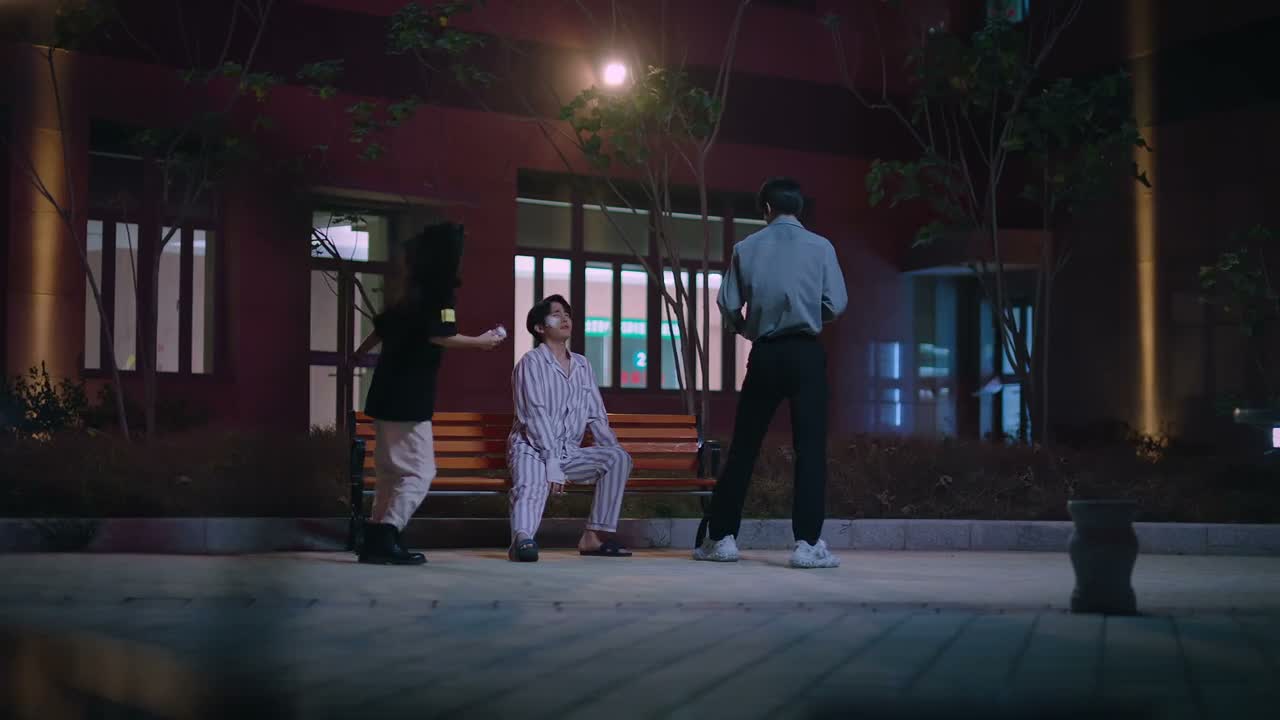 扶我一把 站起来站起来
