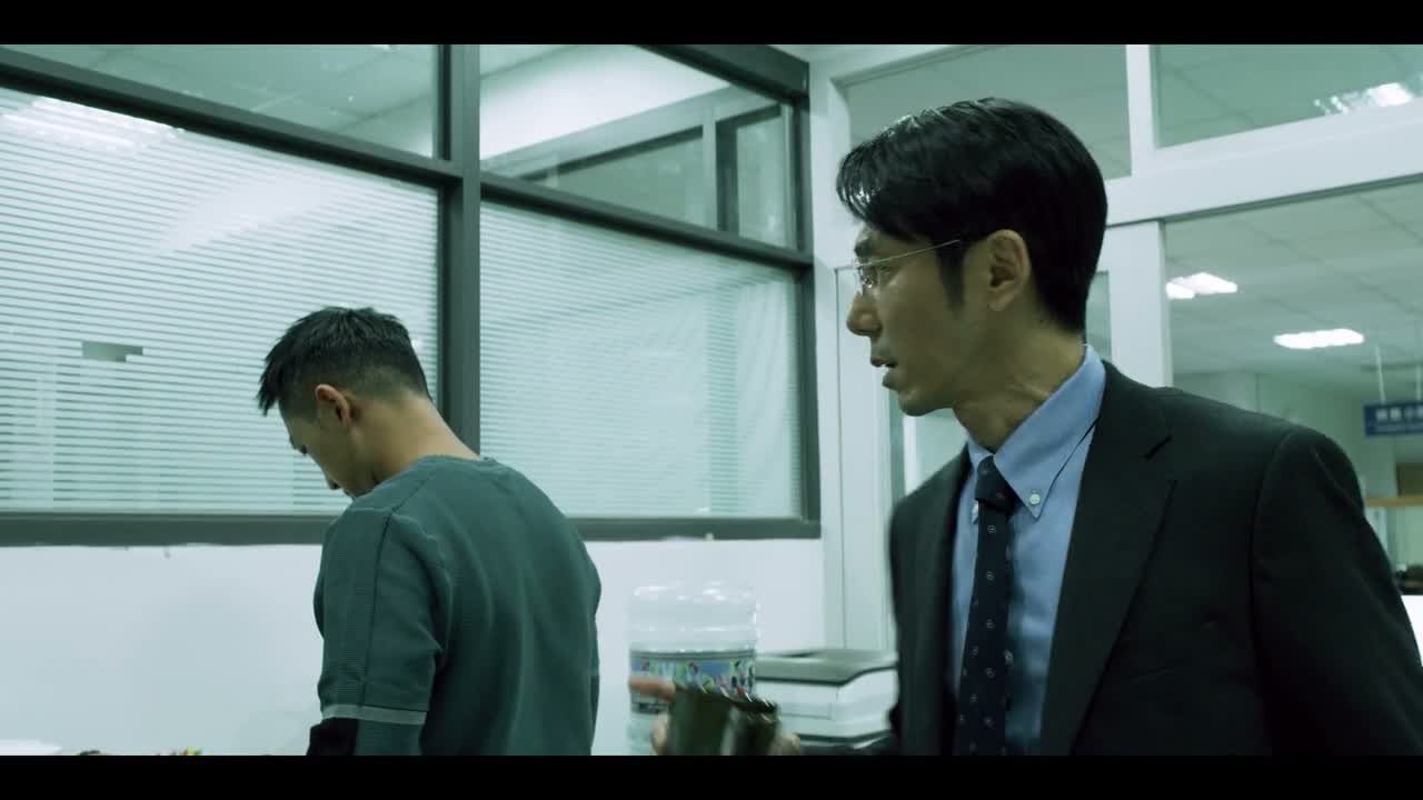 那刚刚不是又发生网红杀人案吗?