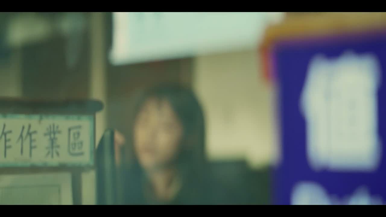 - 小姐 你要不要讲清楚一点? - 我讲清楚一点