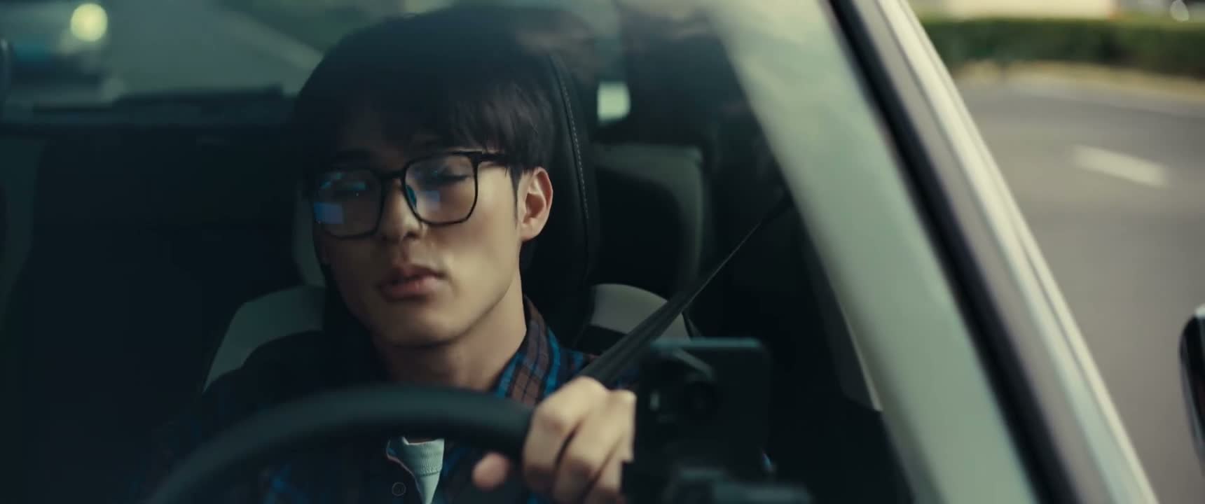 工作第一 恋爱次要