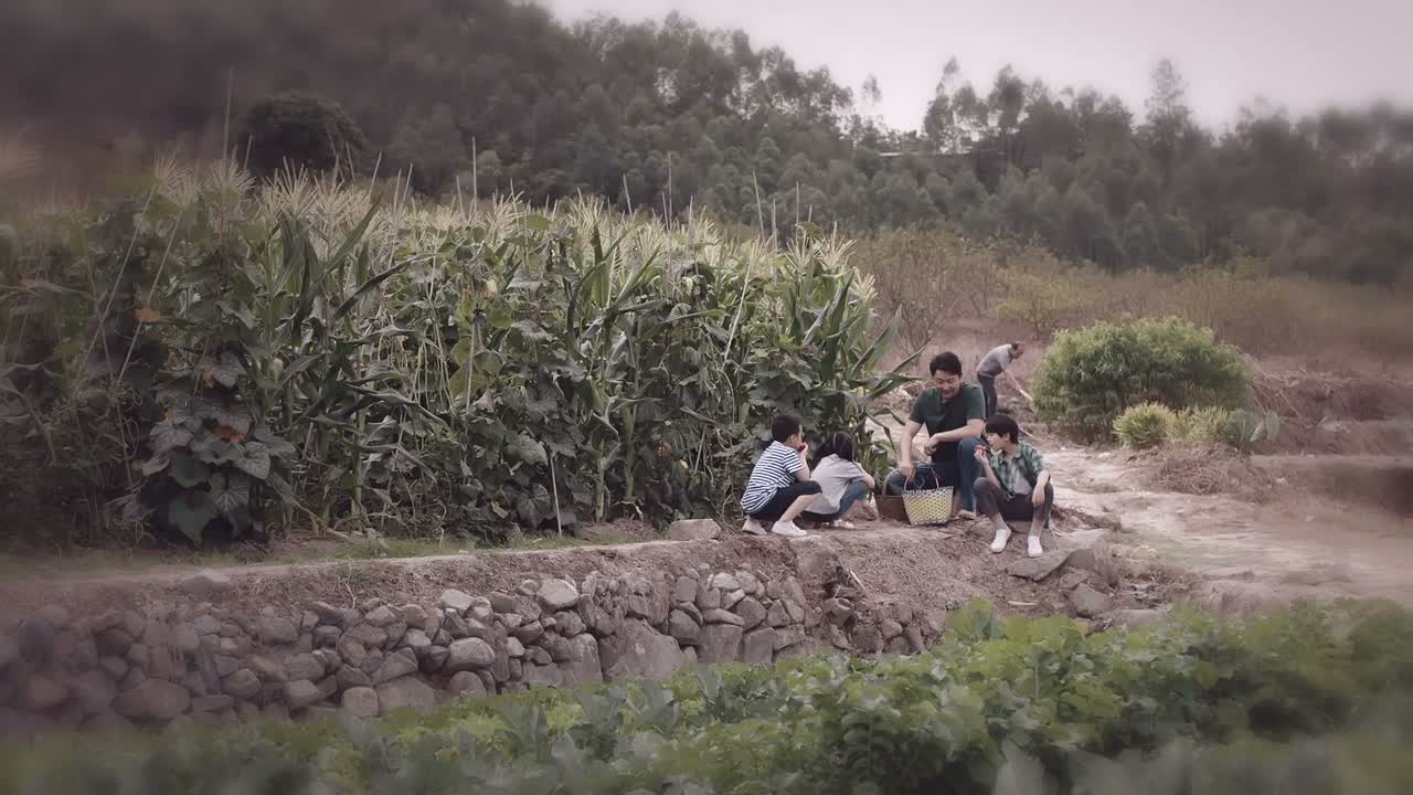 老爸奖励你们一个故事